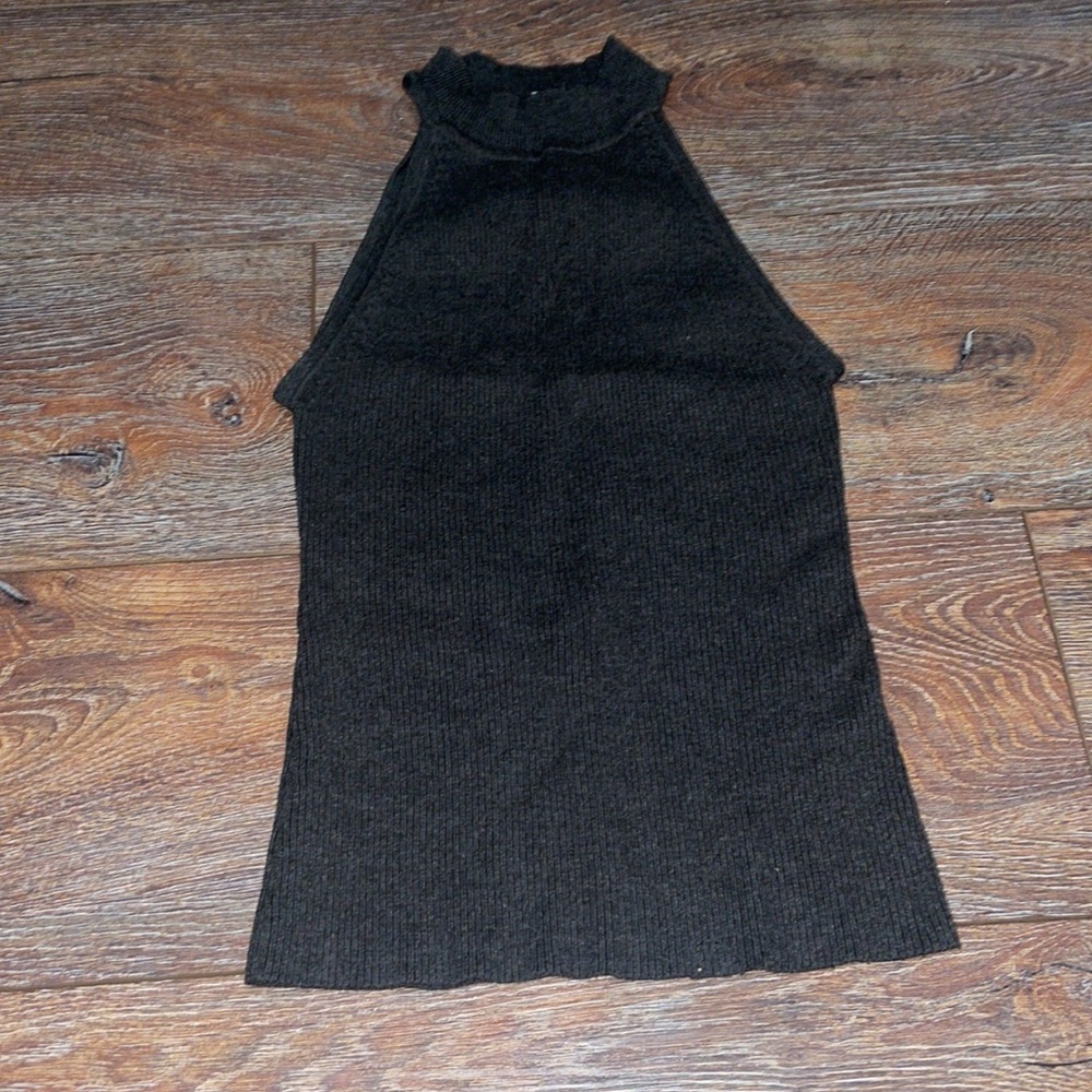 Tank top bundle - Picture 10 of 11